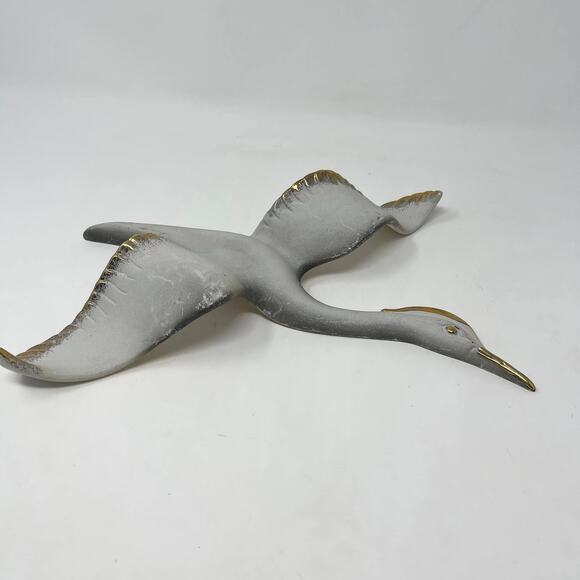 Vintage Mid Century Light Gray w/Gold Accents Wall Art Goose/Duck/Crane USA - Picture 3 of 6